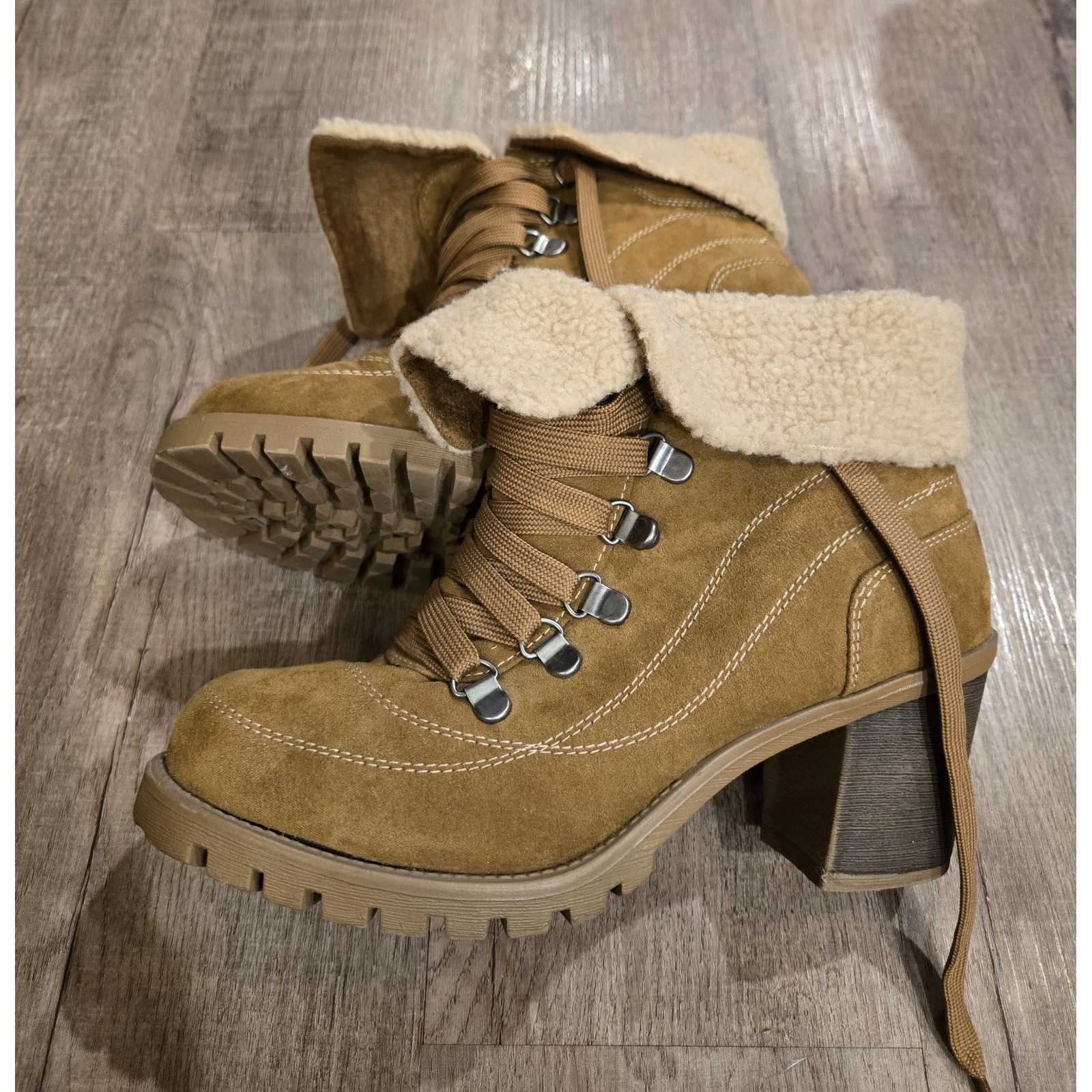 Jelly Pop Tan Fur Lined Women's Size 8 Suede Boots Block Heel